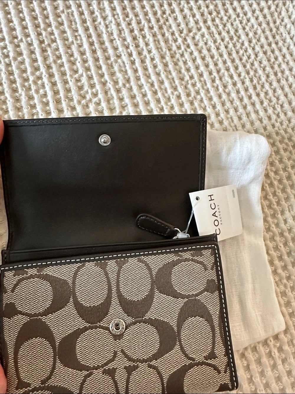 NWT Coach Hampton Signature Compact Clutch/Trifold Wallet